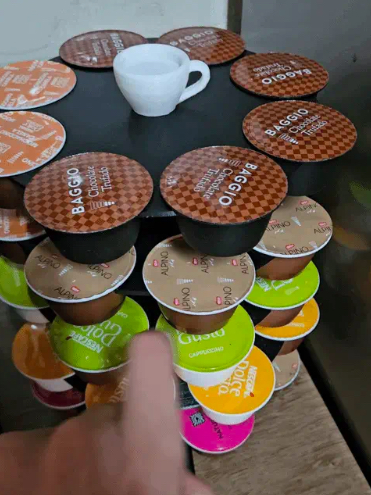 Net een cup houder-toren gedownload van Thingiverse.com om te gaan printen en cadeau te geven.